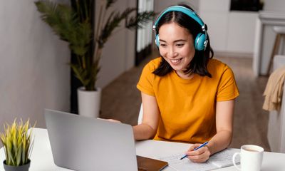 在家接案工作可以聽哪些音樂？全職SOHO族需運用「儀式感」音樂切換上下班模式