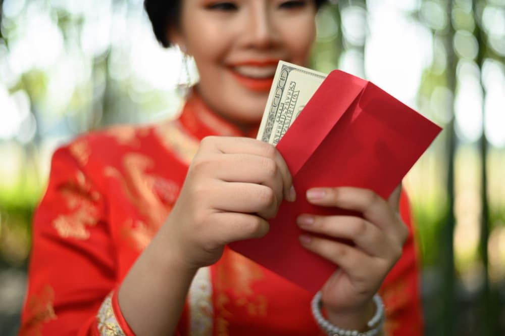 摯友摯親的婚禮紅包費用金額最高!通常會由6,000元起跳。交情一般一般,婚禮喜酒紅包也使用一般行情價